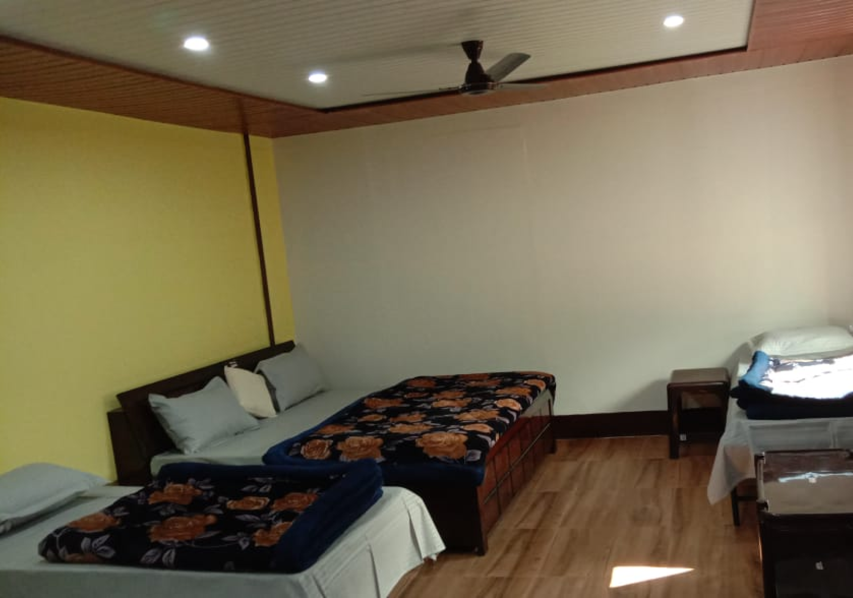 chopta valley camp rooms